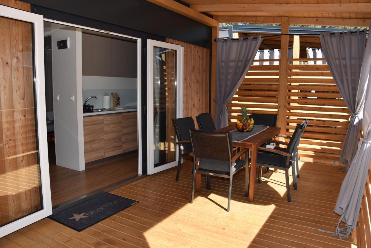Mobile Home Starfish IV Camp Biograd Биоград на Мору Екстериор снимка