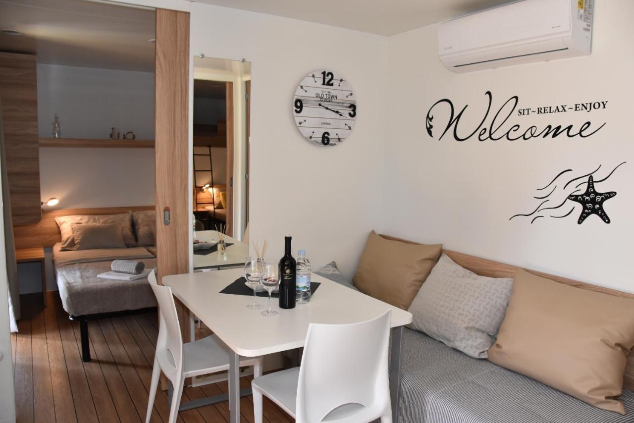 Mobile Home Starfish IV Camp Biograd Биоград на Мору Екстериор снимка