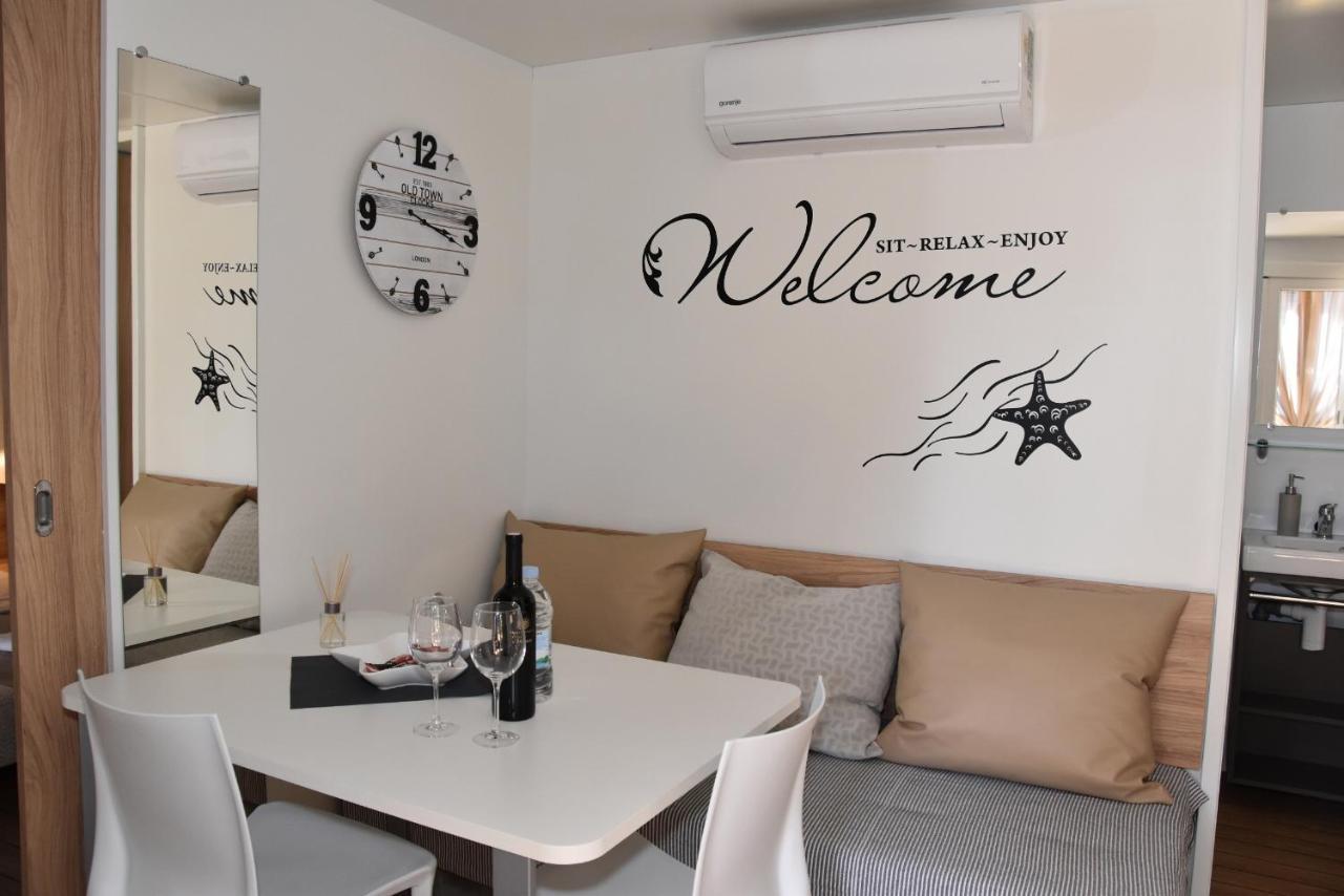 Mobile Home Starfish IV Camp Biograd Биоград на Мору Екстериор снимка