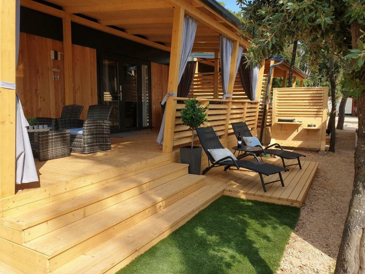 Mobile Home Starfish IV Camp Biograd Биоград на Мору Екстериор снимка