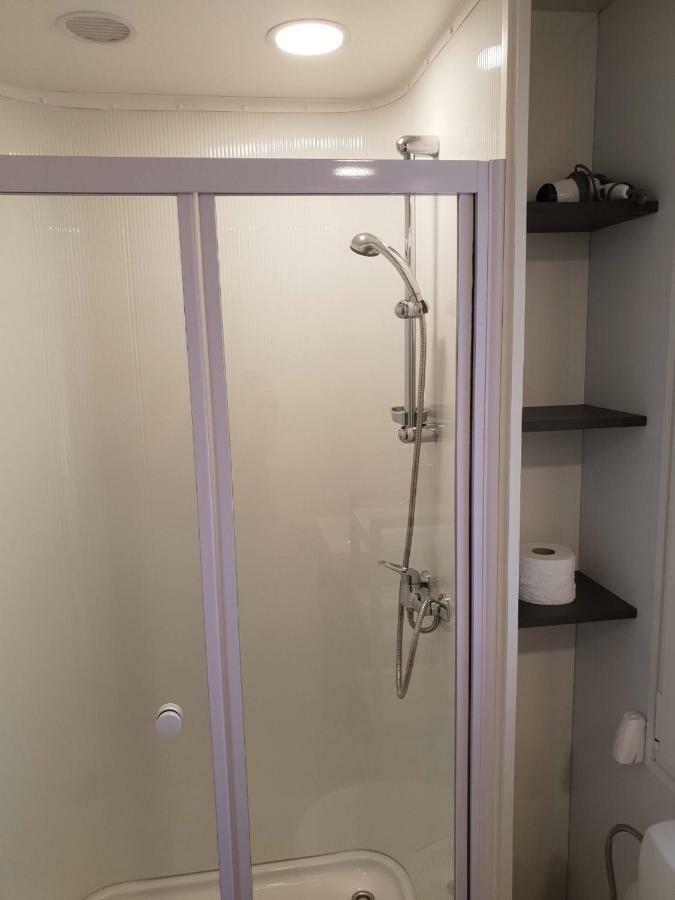 Mobile Home Starfish IV Camp Biograd Биоград на Мору Екстериор снимка
